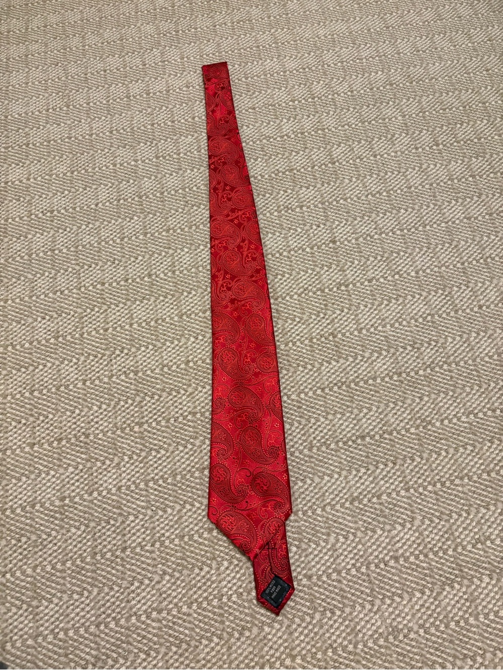 Men's Red Paisley Tie - Classic Formal Accessory